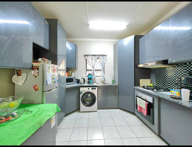 2 BEDROOM CLUSTER FOR SALE IN TERRA NOVA